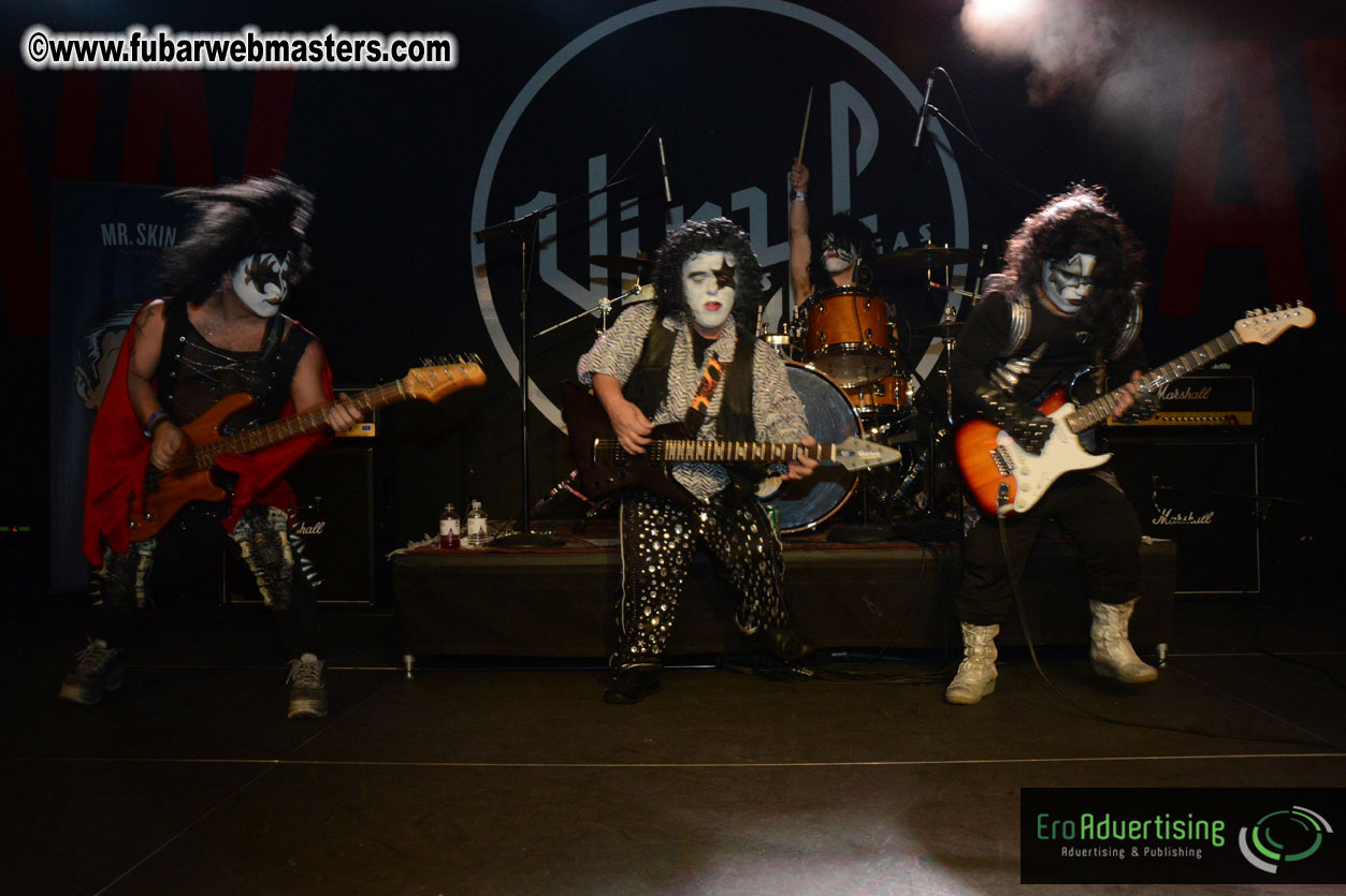 Mini Kiss Performance