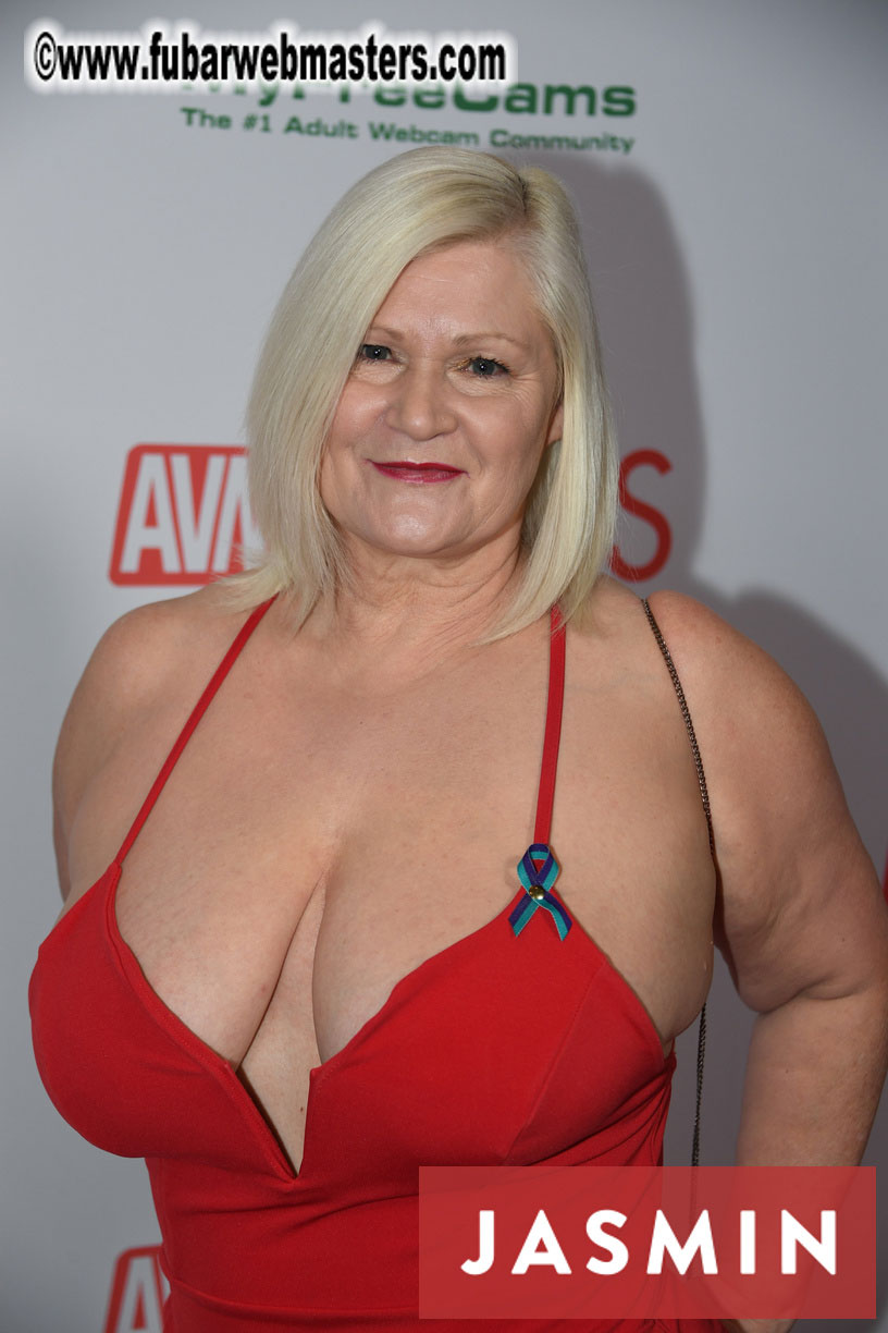 Early AVN Red Carpet