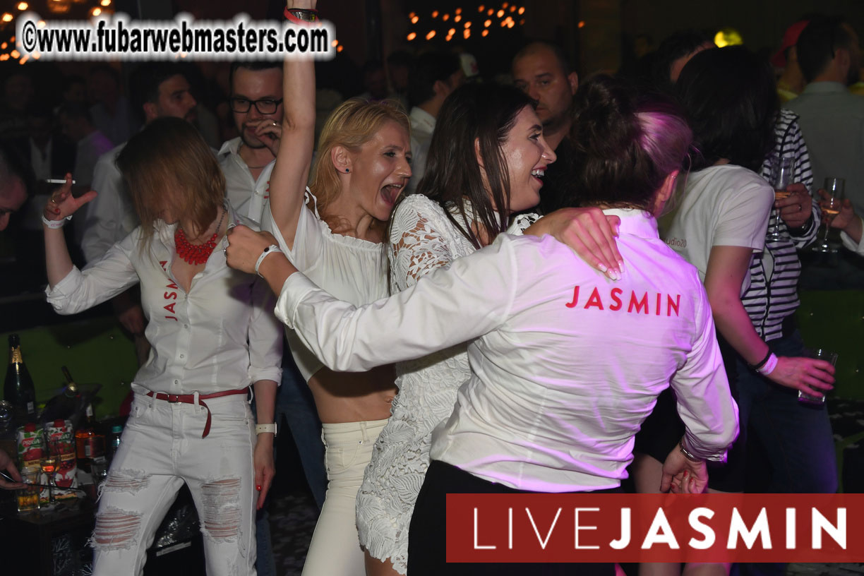 FreeWebCams White Party