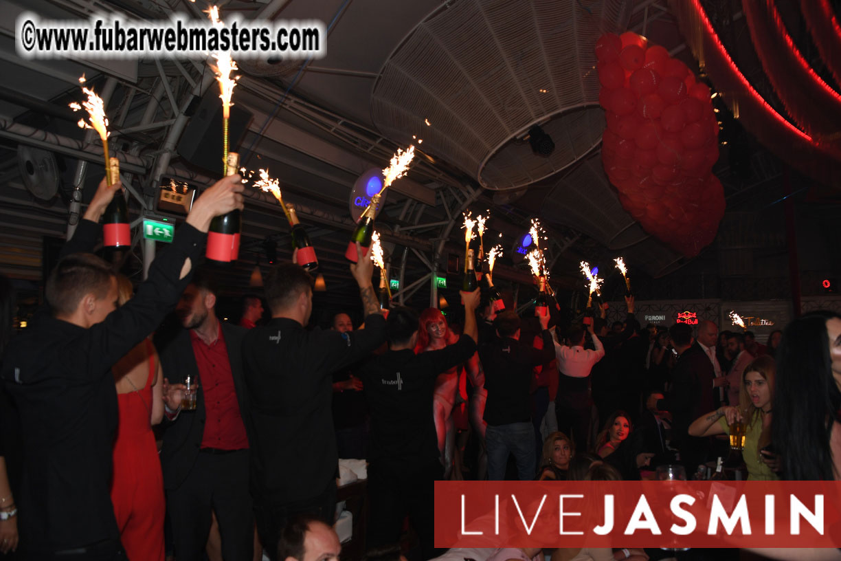 Jasmin Crazy Red Party