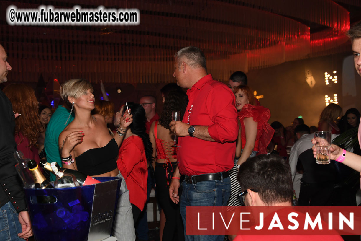 Jasmin Crazy Red Party