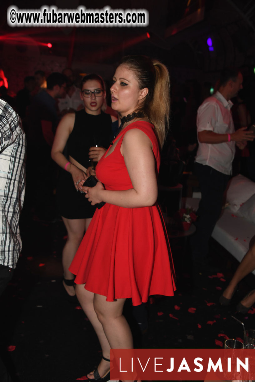 Jasmin Crazy Red Party