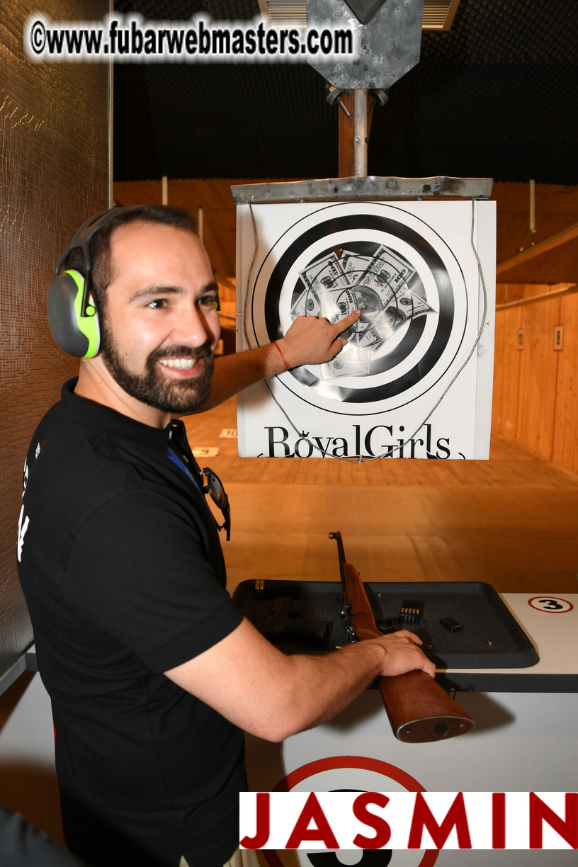 Royal Girls - Shooting Range