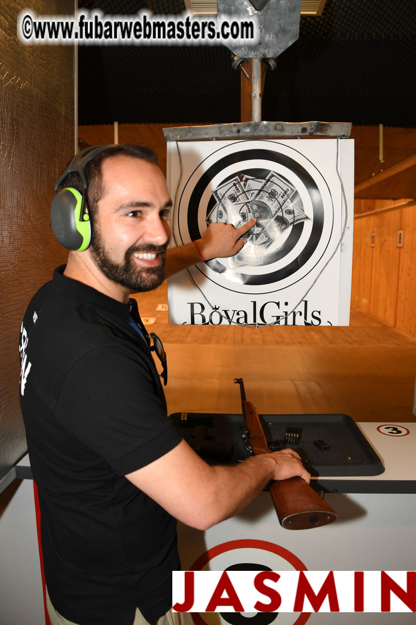 Royal Girls - Shooting Range