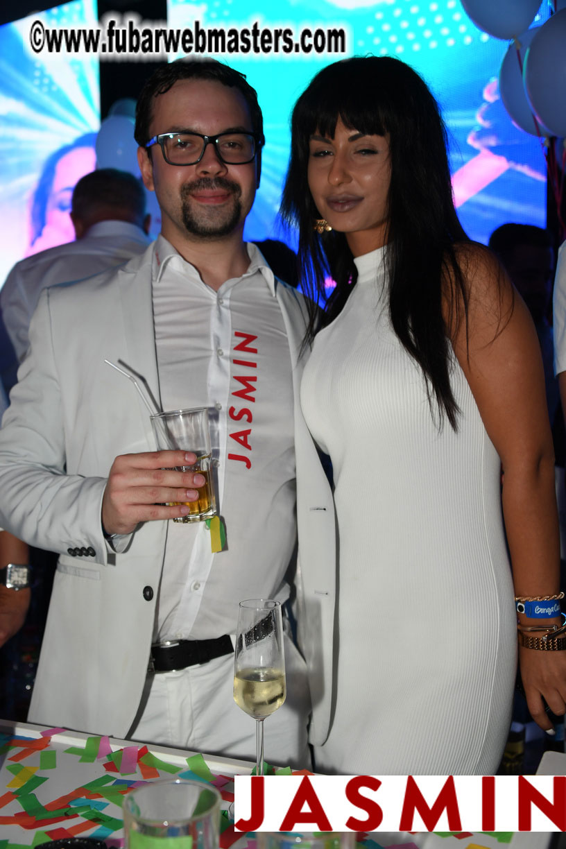 BongaCams SENSATION Party (White Party)