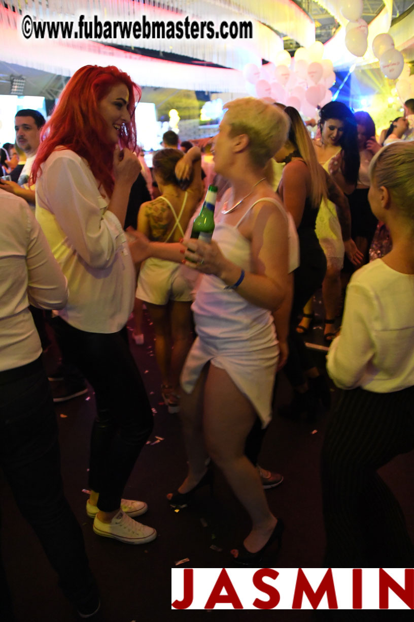 BongaCams SENSATION Party (White Party)