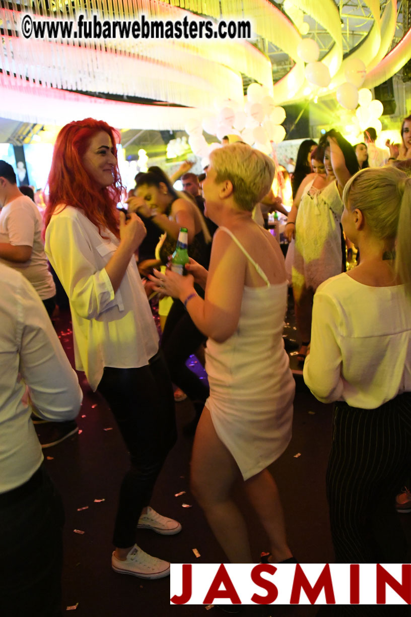 BongaCams SENSATION Party (White Party)