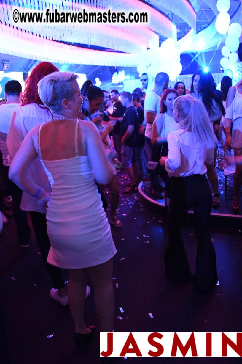 BongaCams SENSATION Party (White Party)