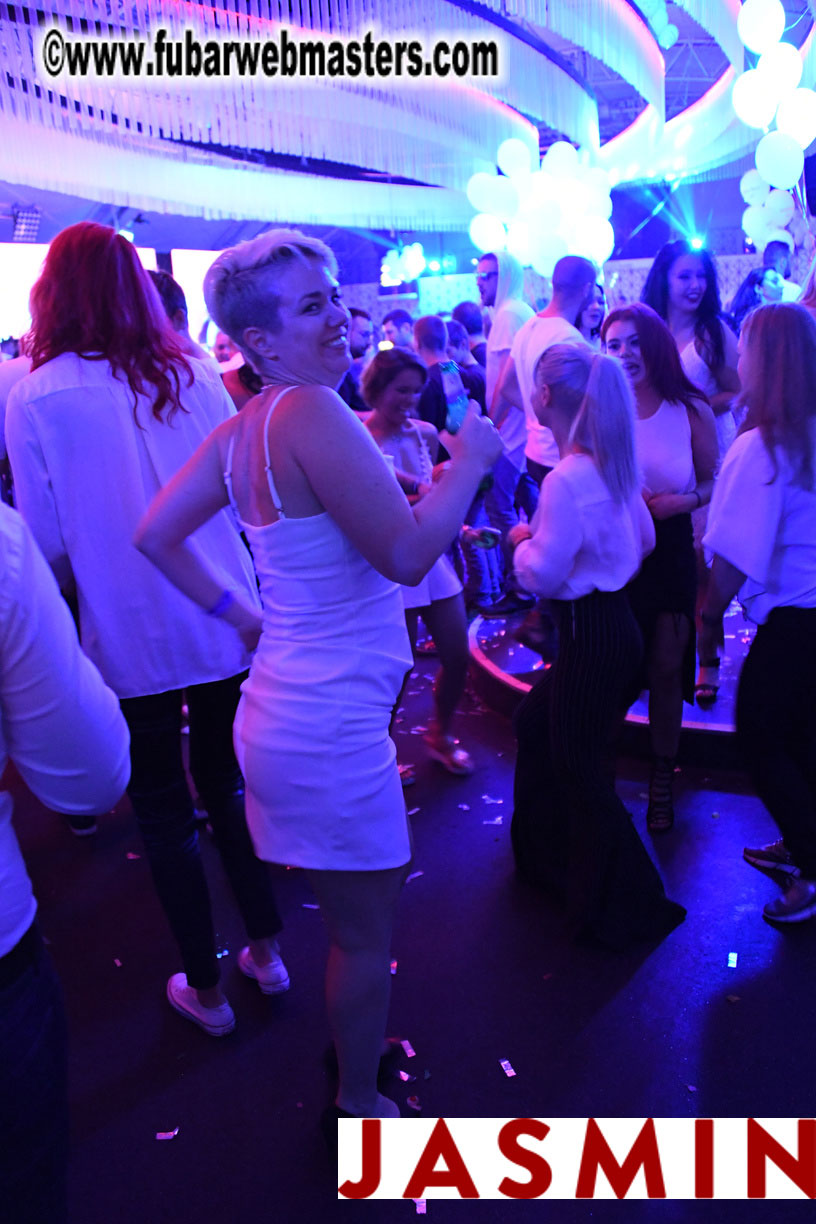 BongaCams SENSATION Party (White Party)