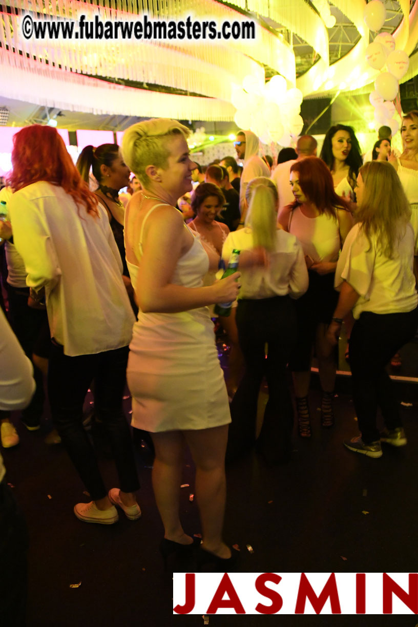 BongaCams SENSATION Party (White Party)