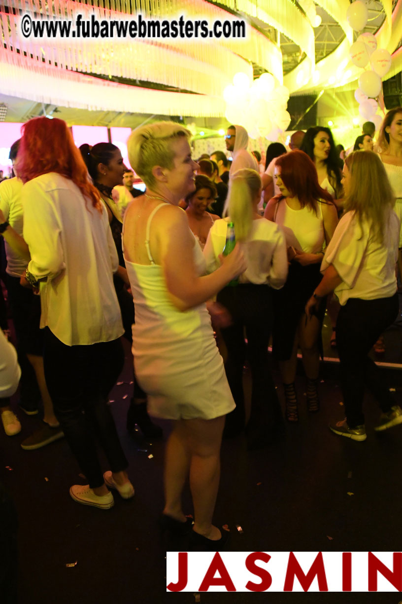 BongaCams SENSATION Party (White Party)