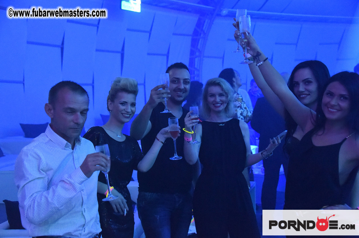 Party at EGO- Live Cams We Love ! 