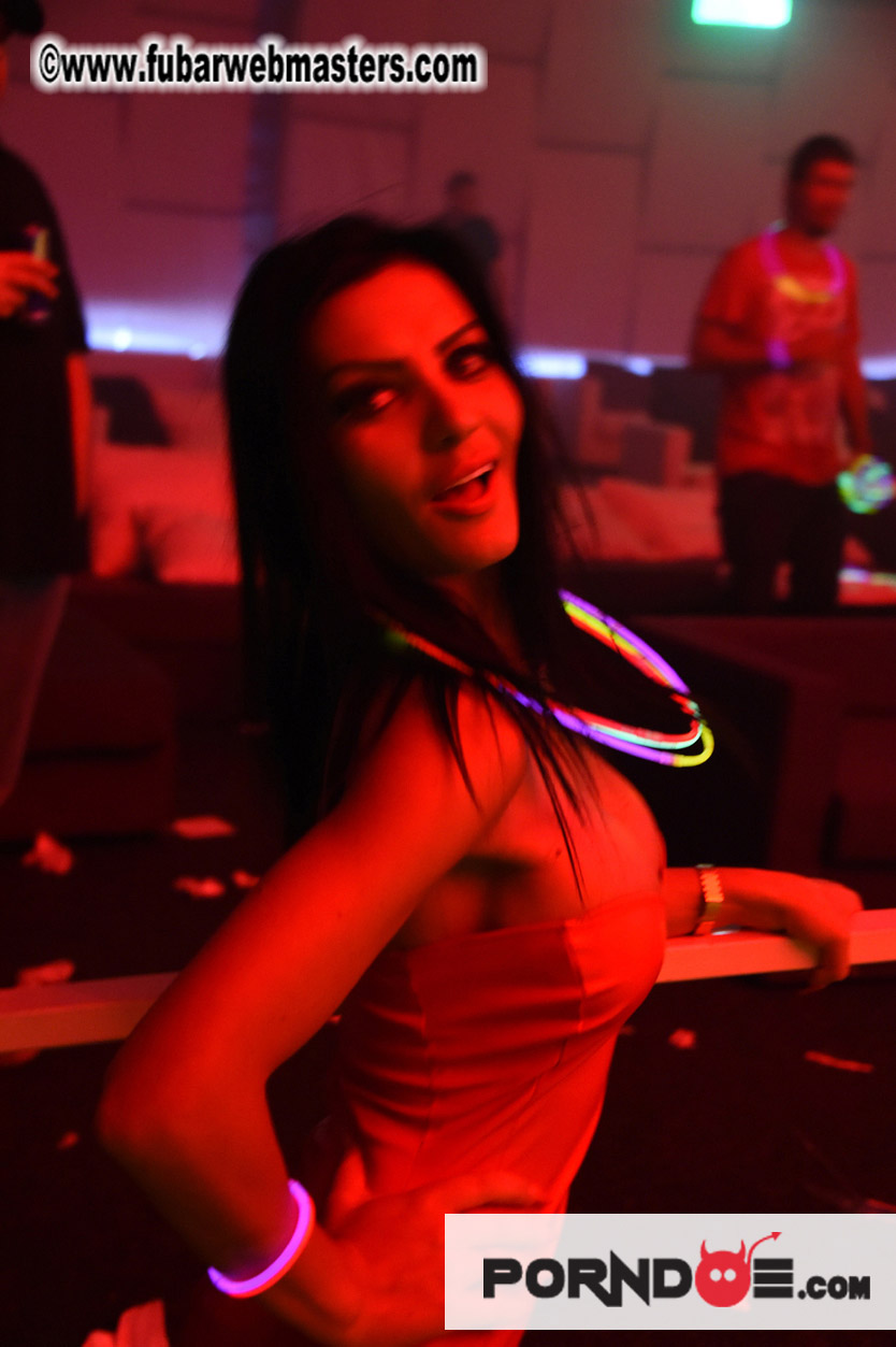 Party at EGO- Live Cams We Love ! 