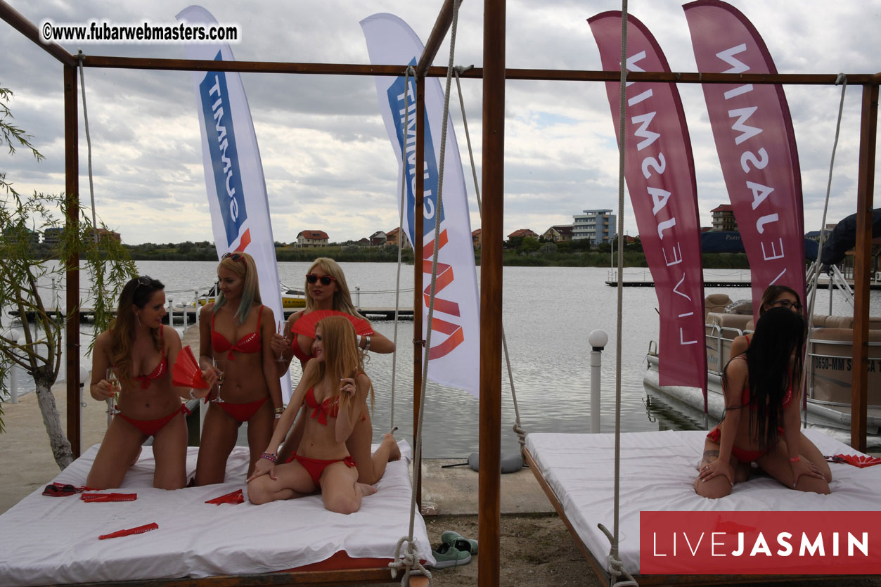 LiveJasmin Watersports