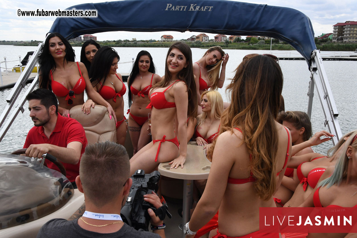 LiveJasmin Watersports