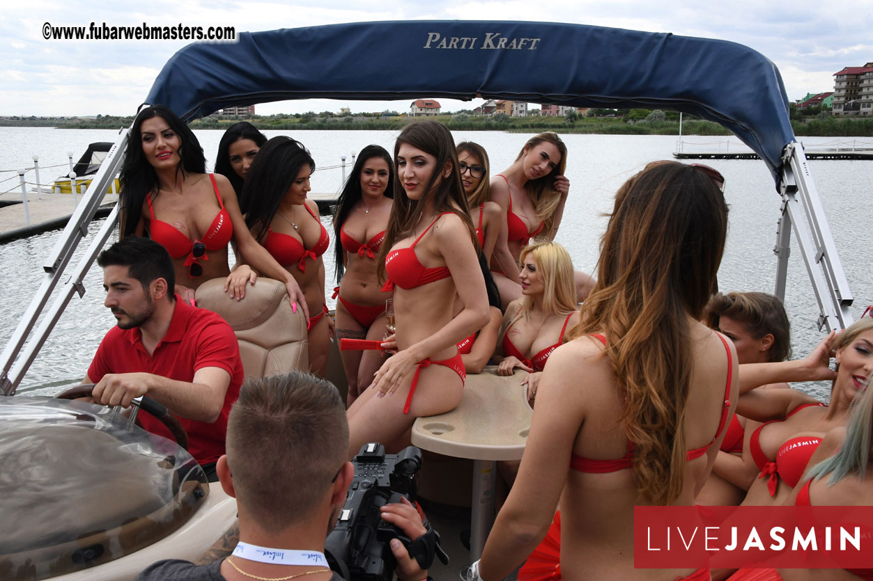 LiveJasmin Watersports