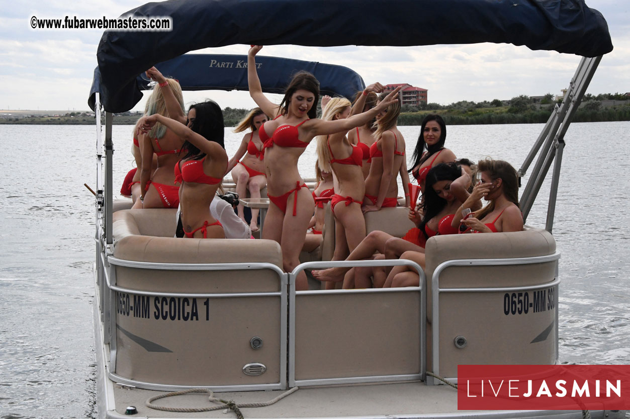 LiveJasmin Watersports