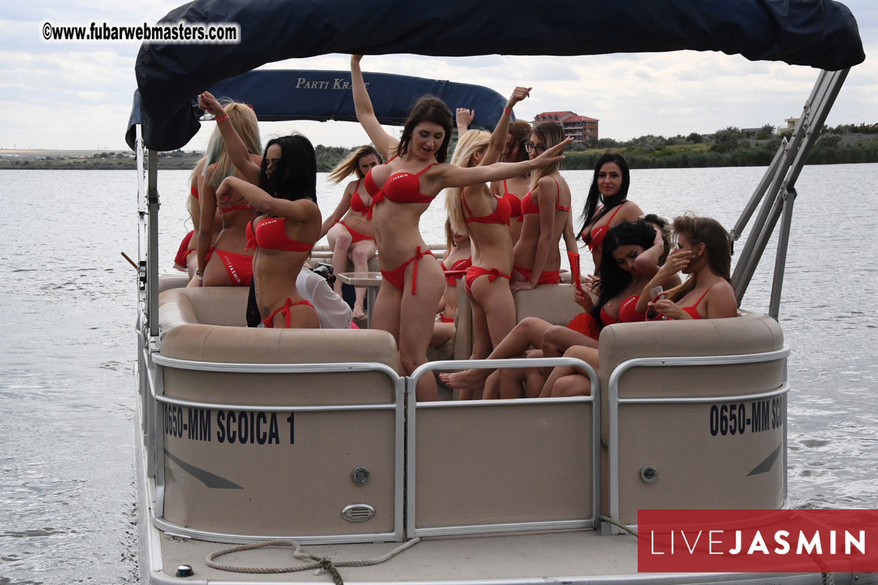 LiveJasmin Watersports