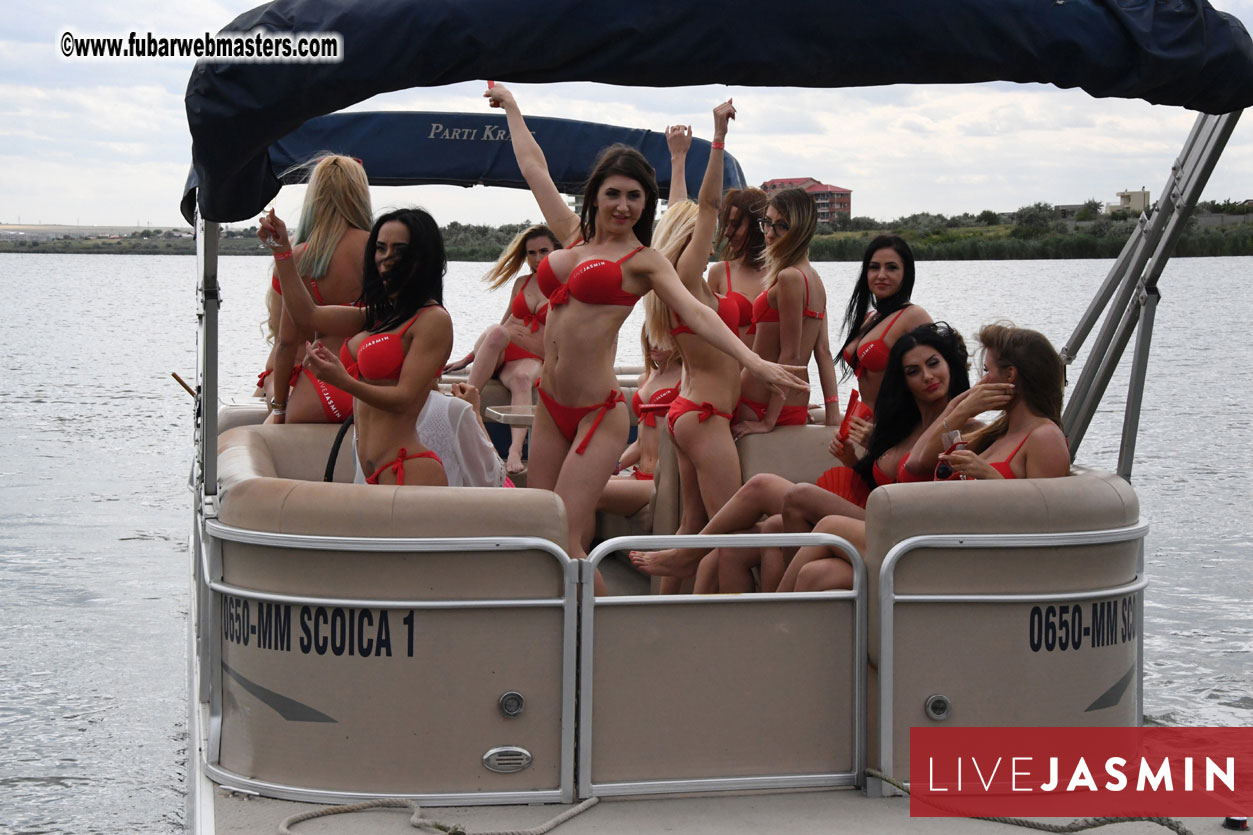 LiveJasmin Watersports