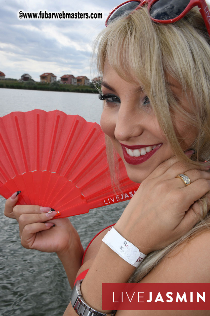 LiveJasmin Watersports