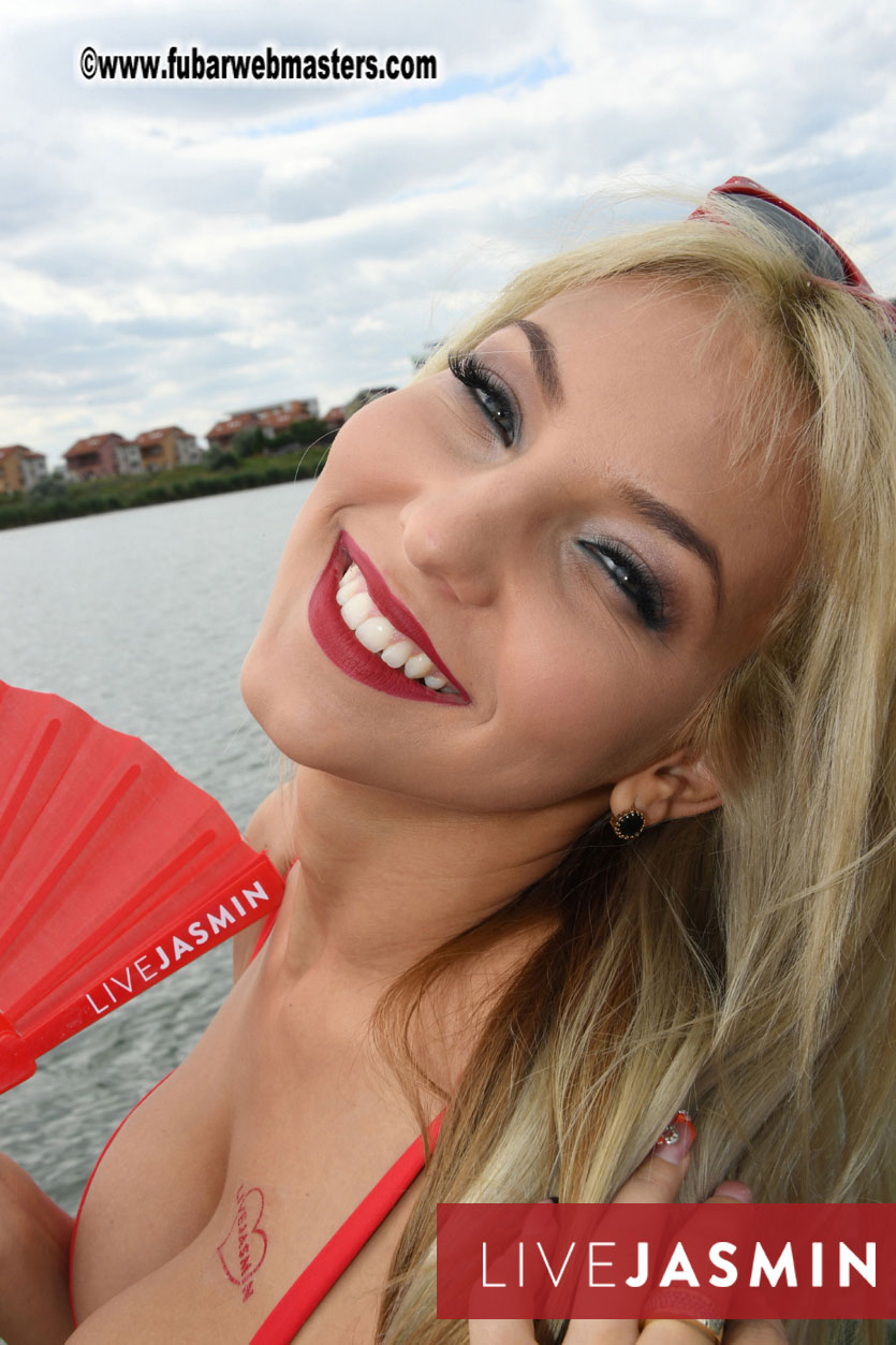 LiveJasmin Watersports