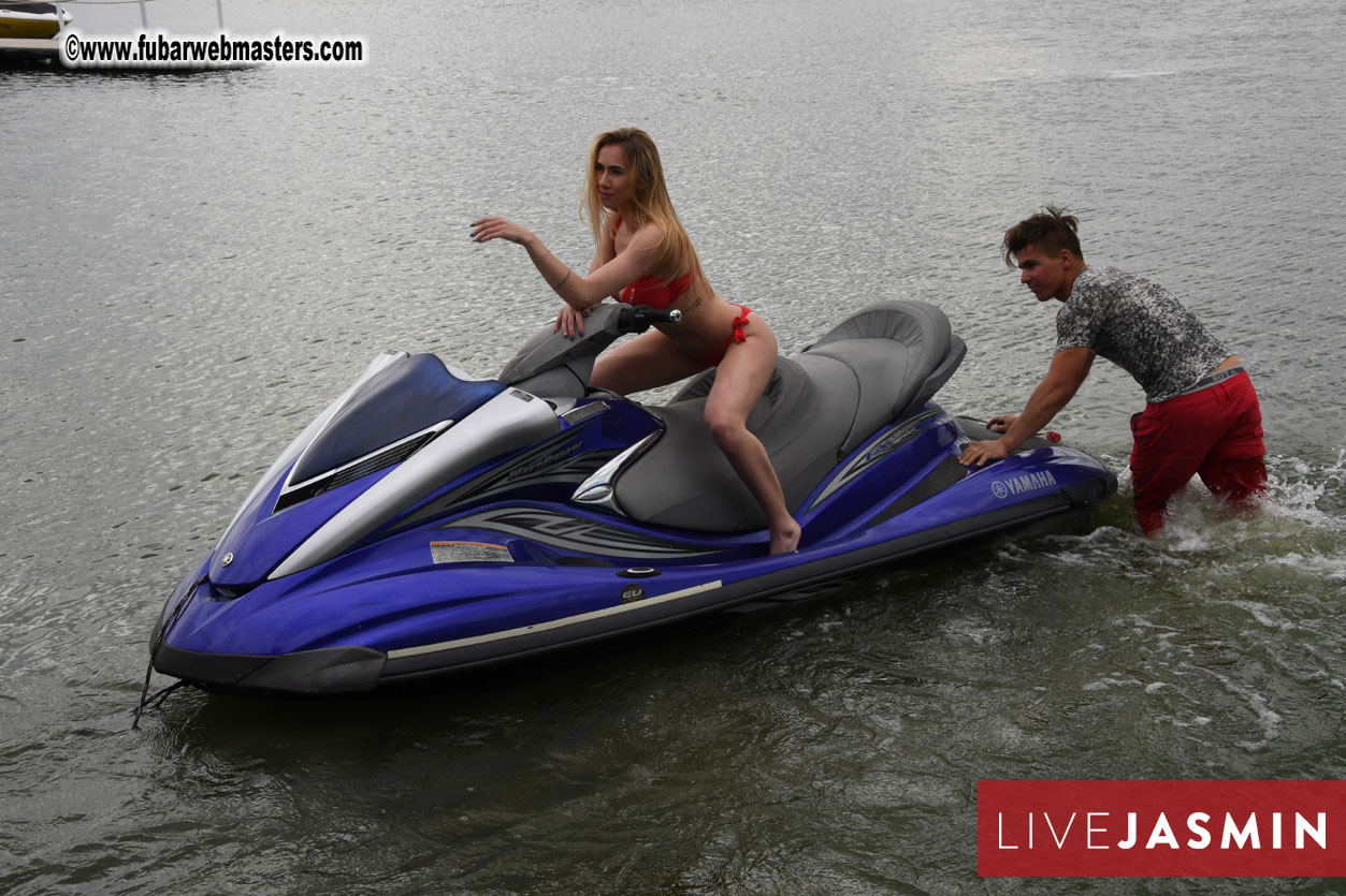 LiveJasmin Watersports