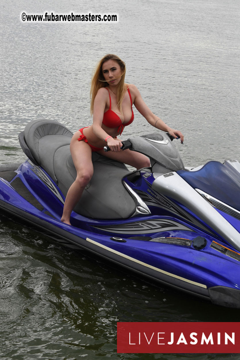 LiveJasmin Watersports