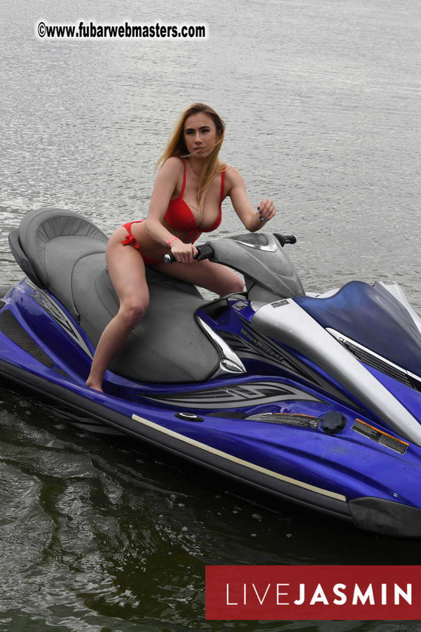 LiveJasmin Watersports