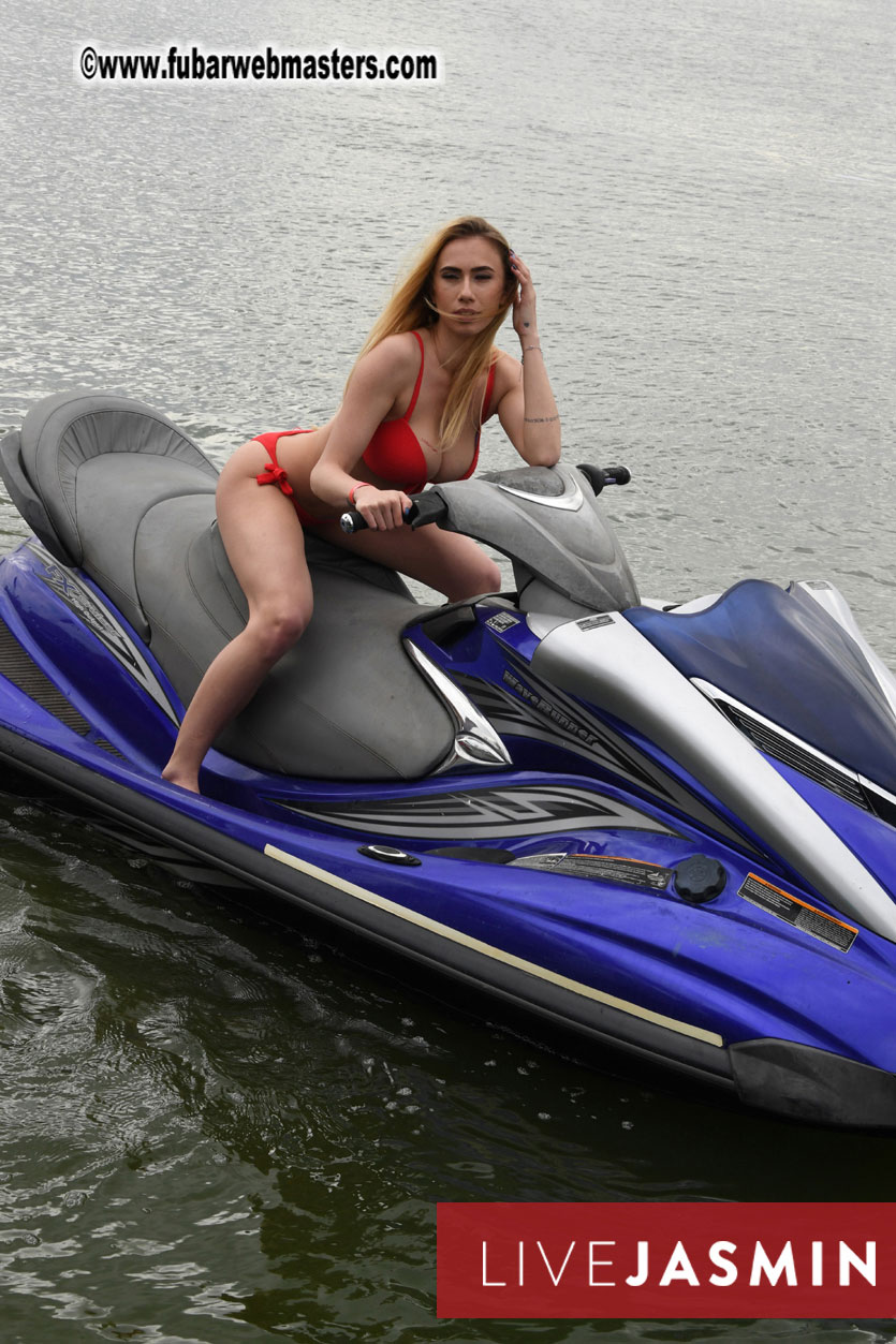 LiveJasmin Watersports