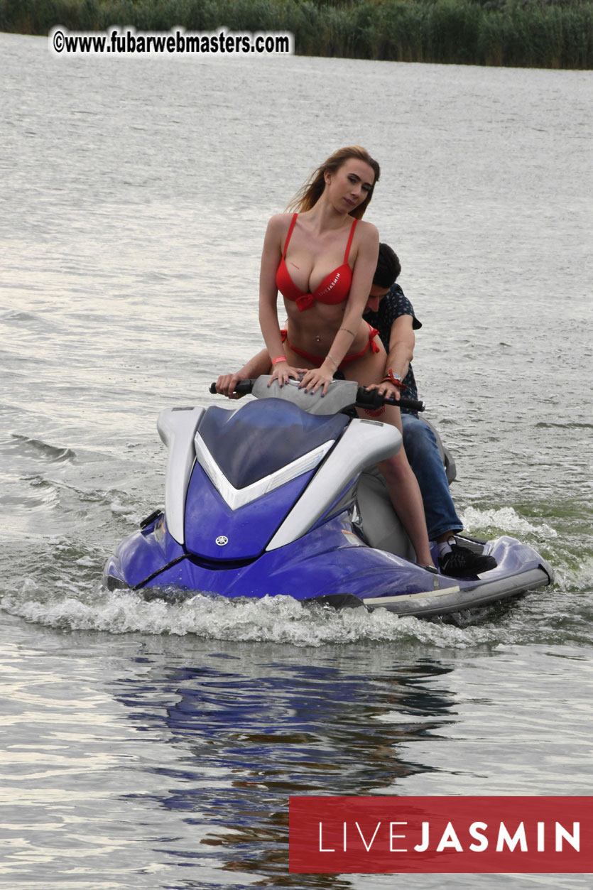 LiveJasmin Watersports