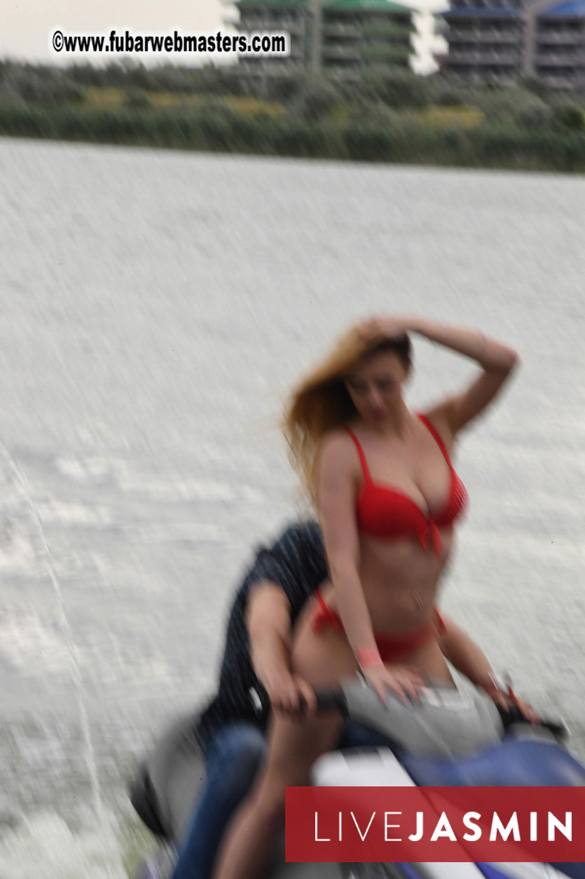 LiveJasmin Watersports