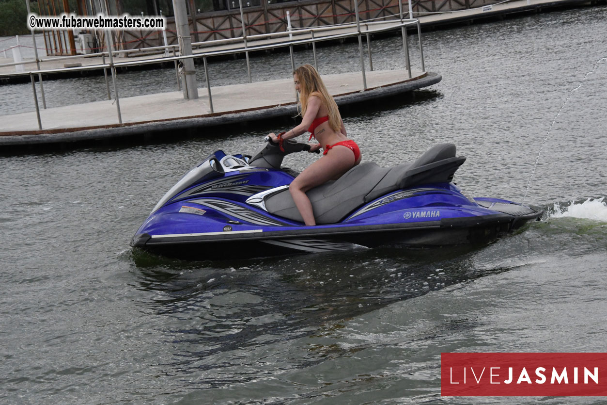 LiveJasmin Watersports