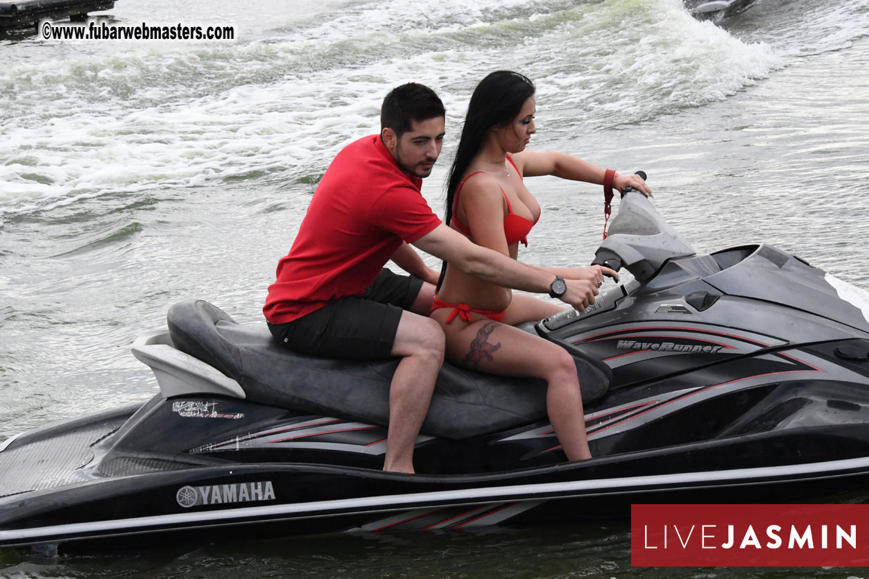 LiveJasmin Watersports