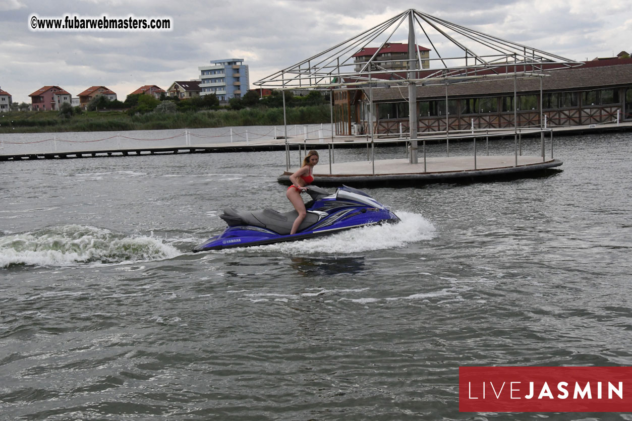 LiveJasmin Watersports