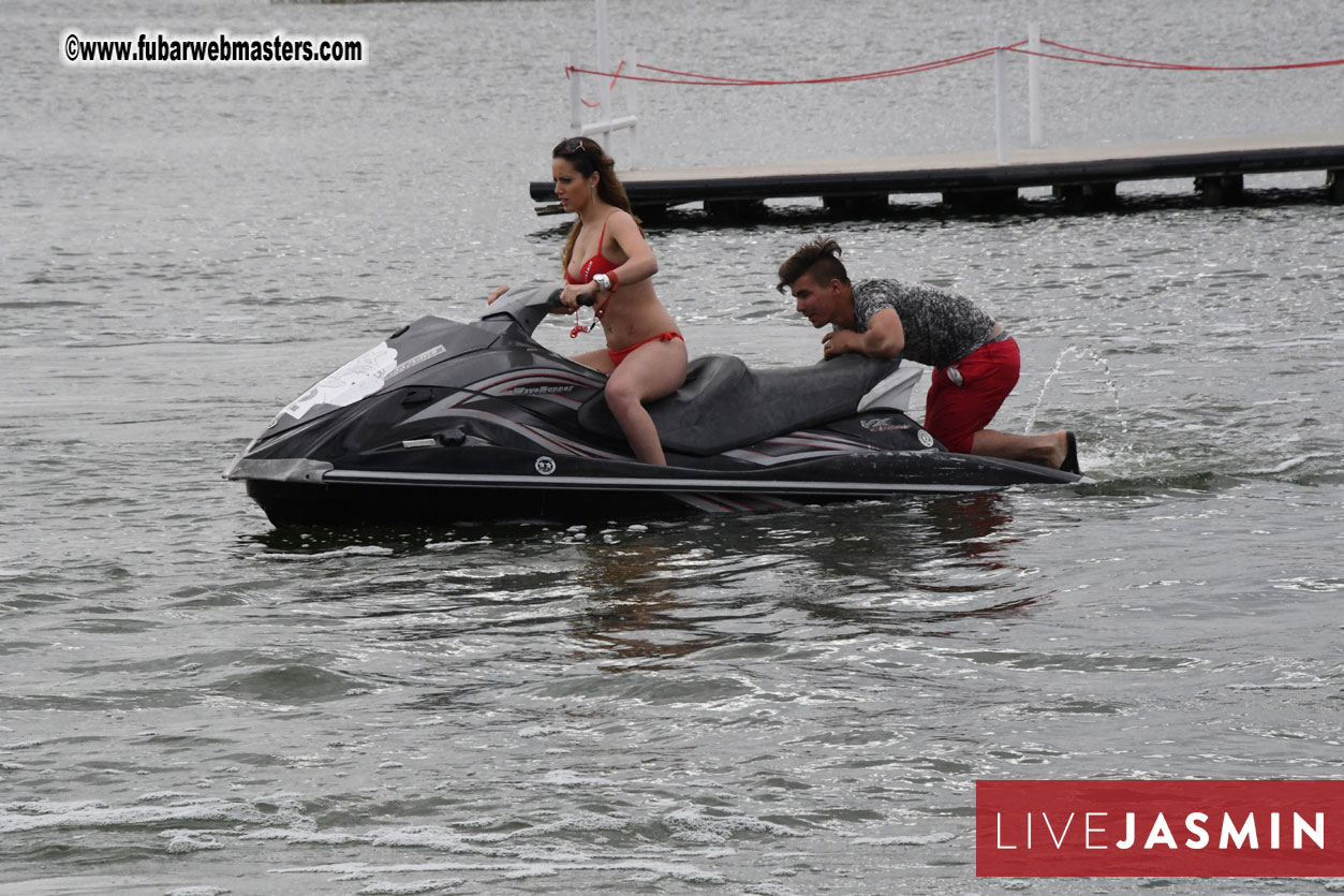 LiveJasmin Watersports