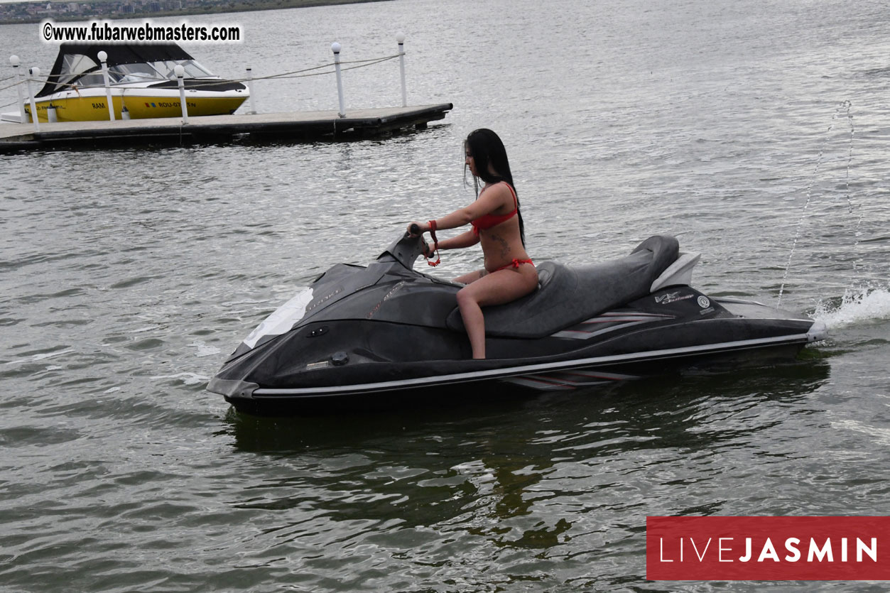 LiveJasmin Watersports