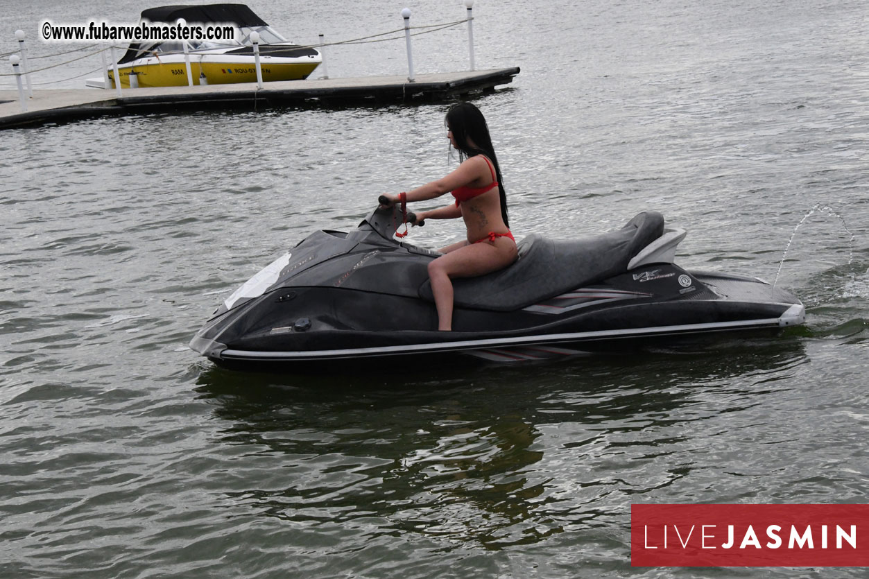 LiveJasmin Watersports