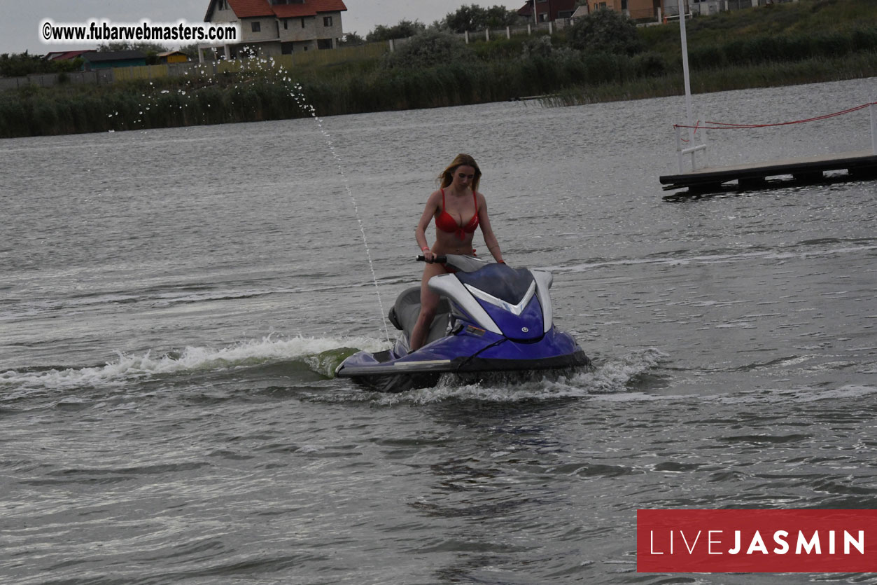 LiveJasmin Watersports