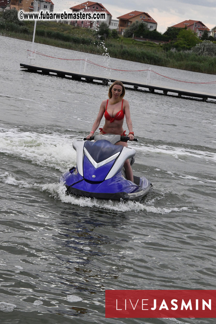 LiveJasmin Watersports