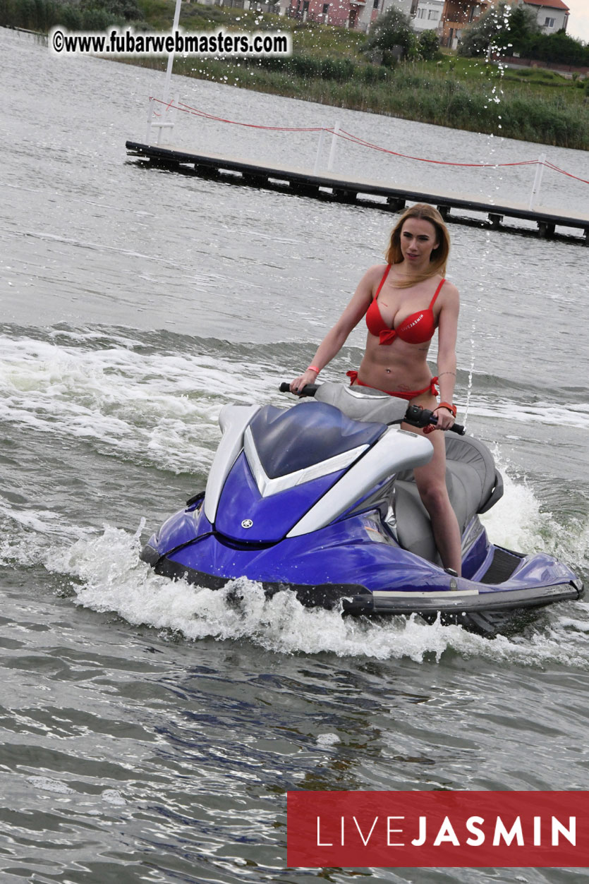 LiveJasmin Watersports