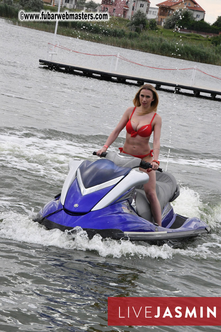 LiveJasmin Watersports