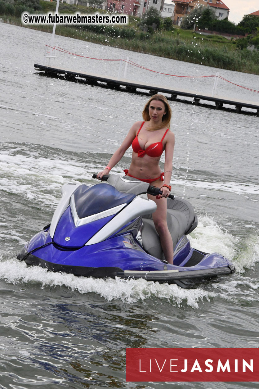 LiveJasmin Watersports