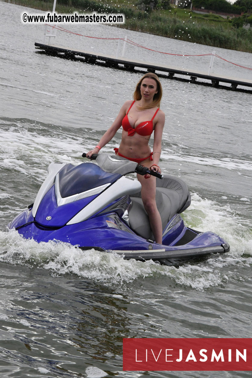 LiveJasmin Watersports