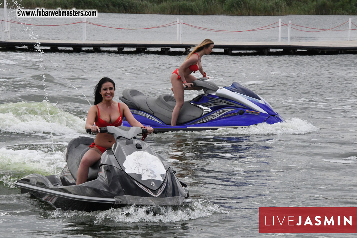 LiveJasmin Watersports