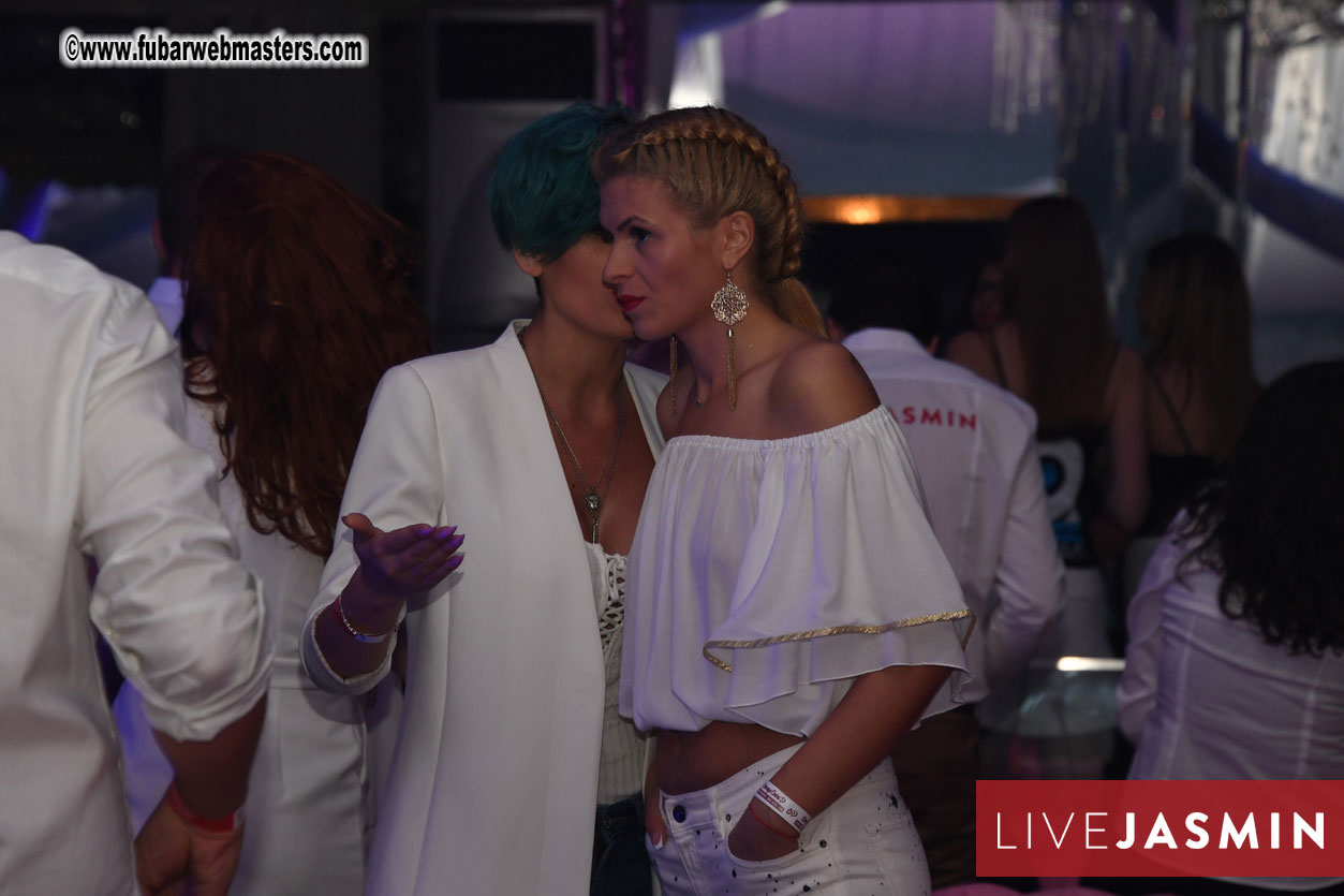 FreeWebCams White Party @ Bellagio Club