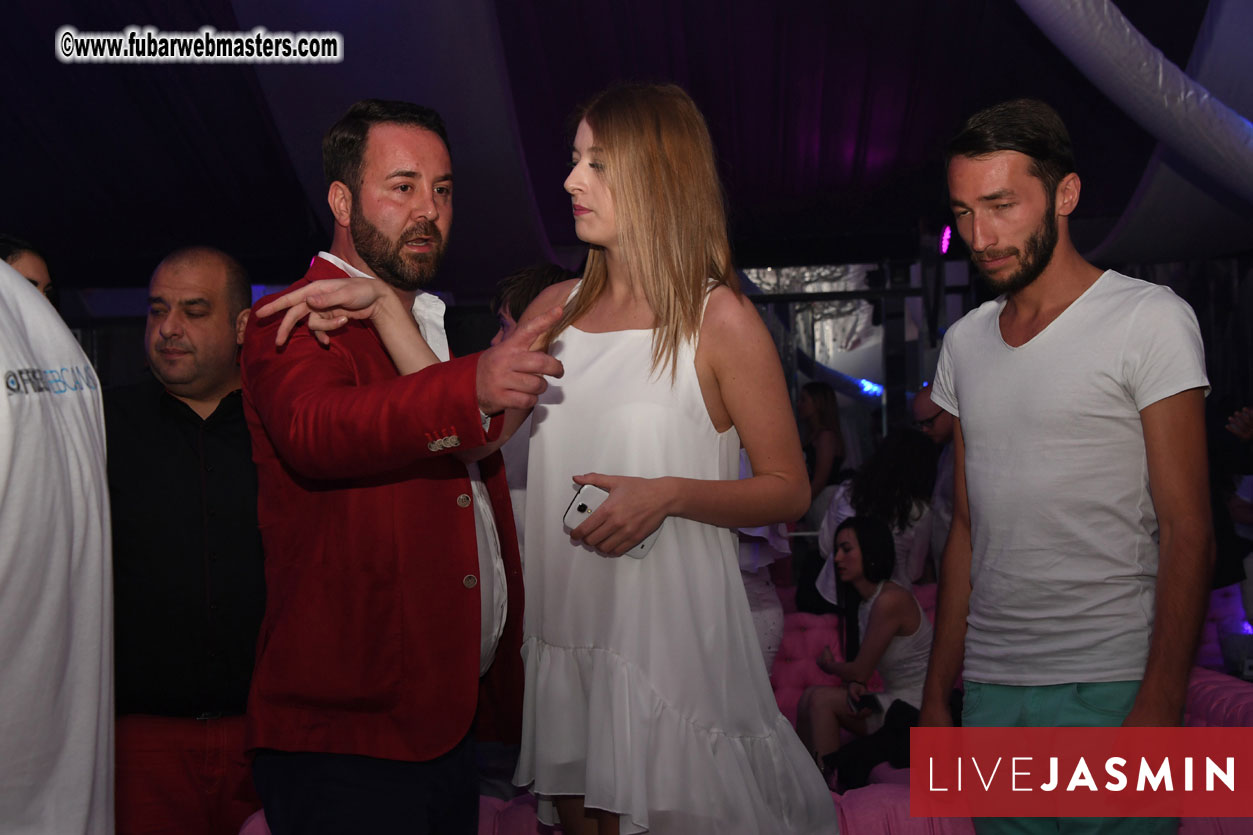 FreeWebCams White Party @ Bellagio Club