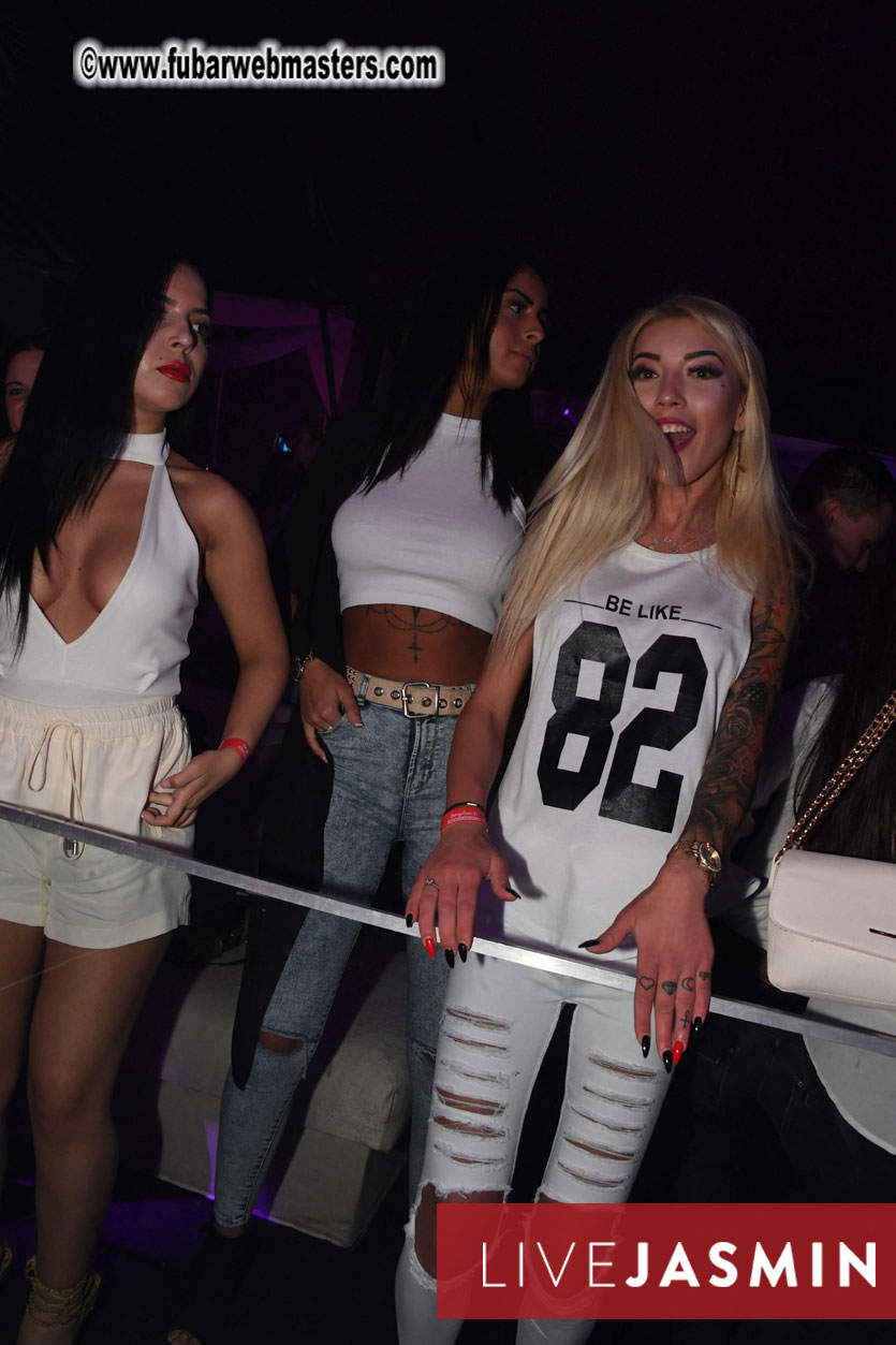 FreeWebCams White Party @ Bellagio Club