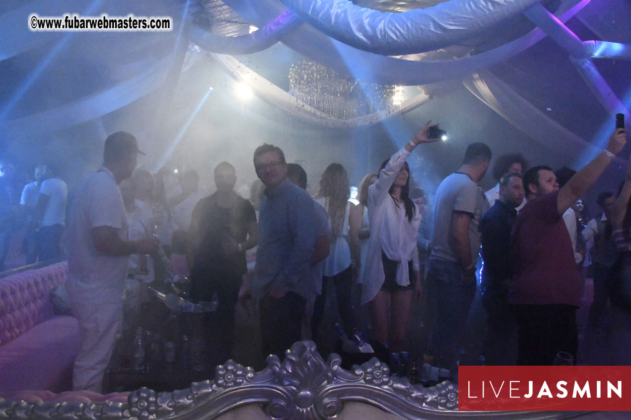 FreeWebCams White Party @ Bellagio Club