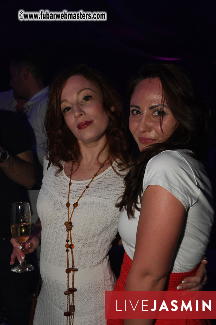 FreeWebCams White Party @ Bellagio Club