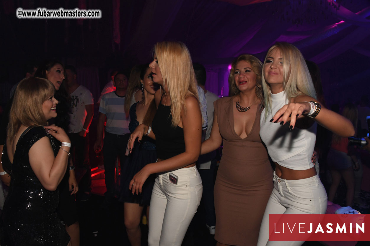 FreeWebCams White Party @ Bellagio Club